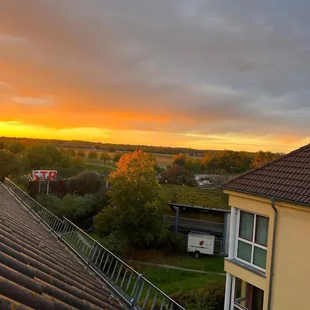 Sunny Attic & Close To Ber Airport